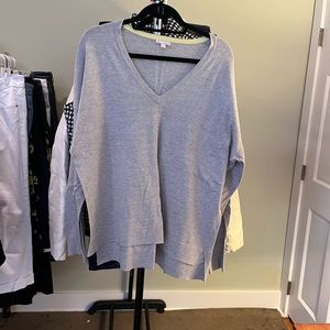 (Bin 6)  Gap oversized V-neck sweater XL